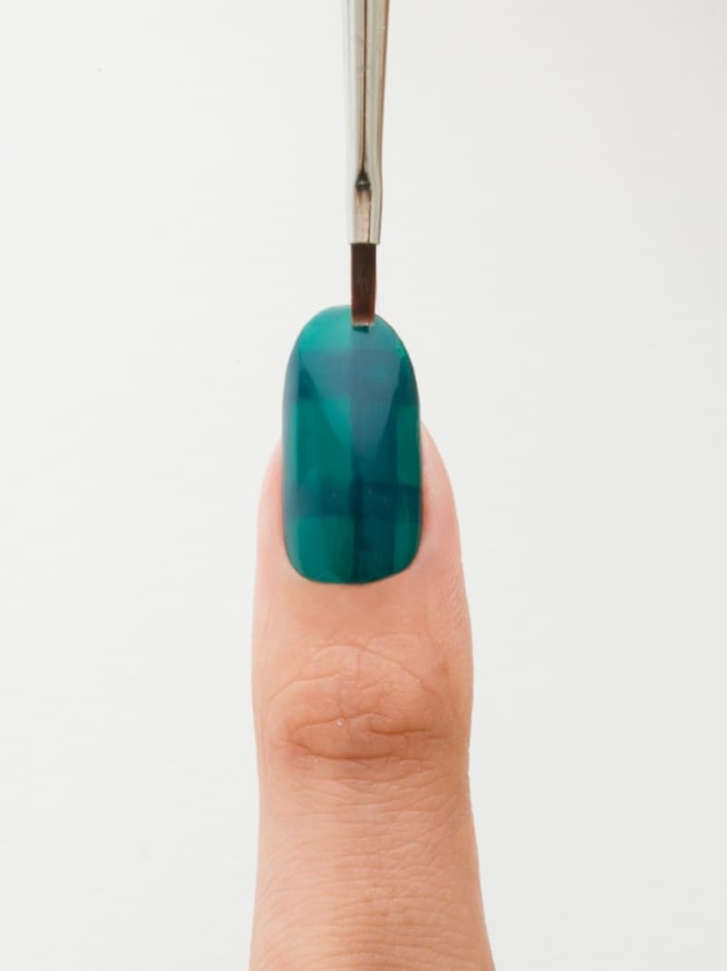 横に2本、縦に2本ラインを入れる