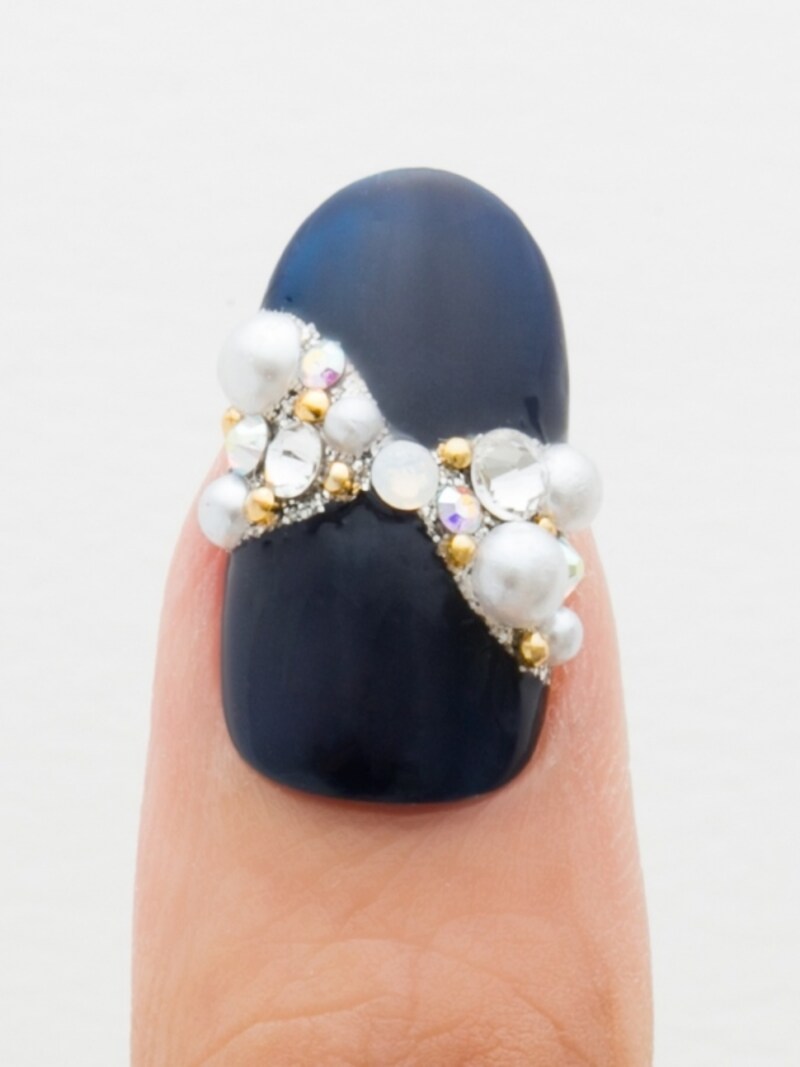 ジュエリー級の輝きを放つリボンモチーフに