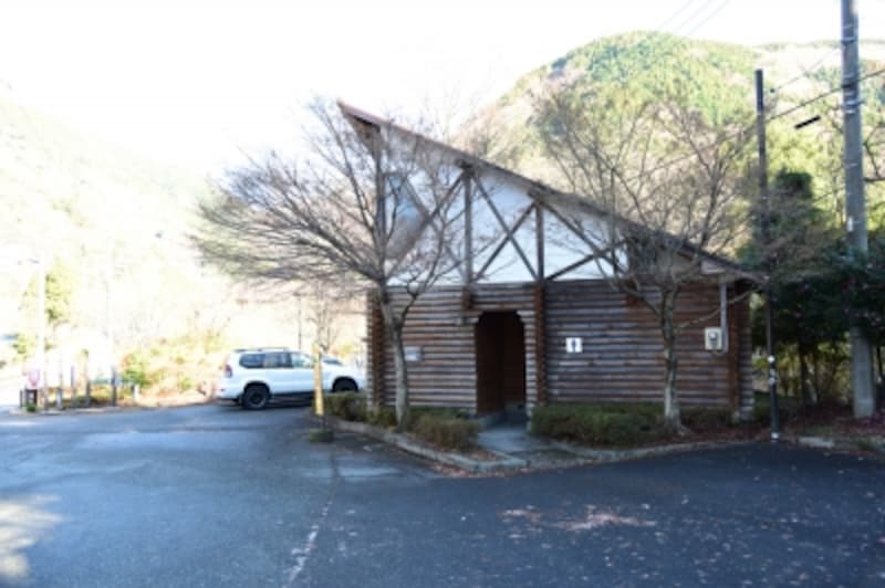 「玄倉」バス停付近のトイレ