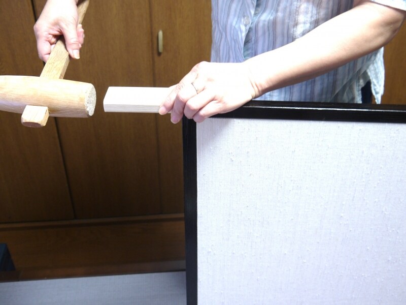 ふすま紙・再湿タイプの貼り方（本格張りのやり方）