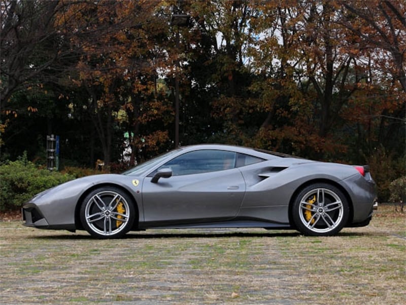 フェラーリ488GTB