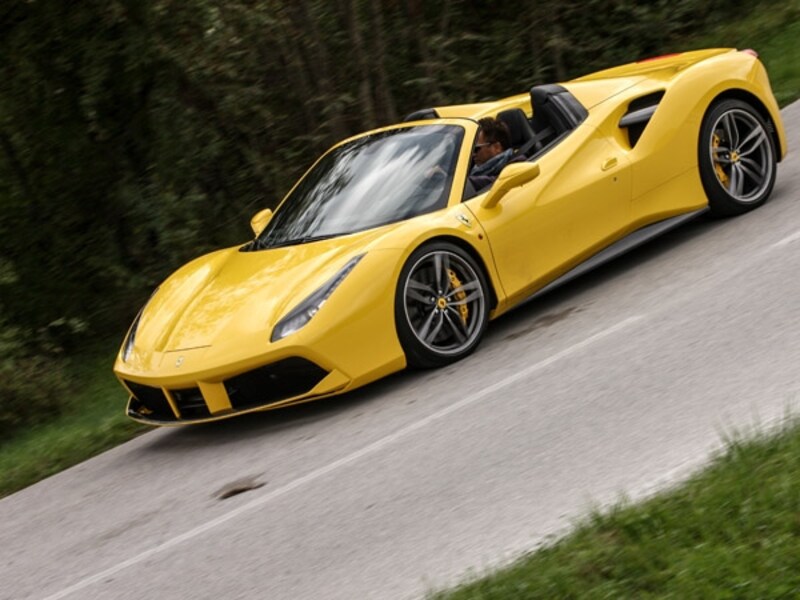 フェラーリ488スパイダー