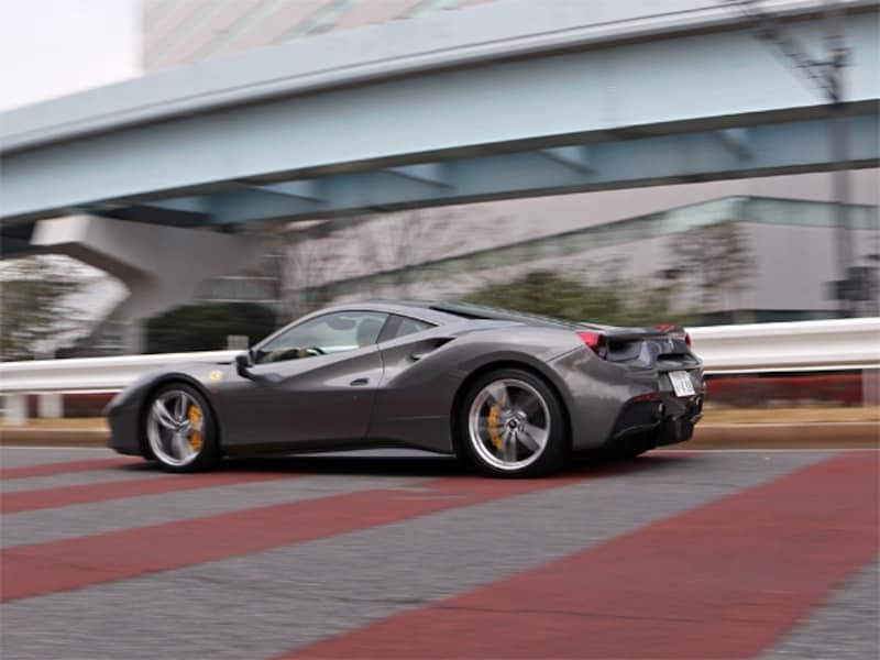 2/2 フェラーリ488GTB＆スパイダー試乗。新・人馬一体理論