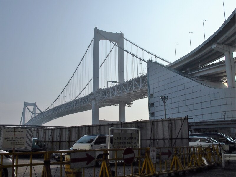 こうして見ると、ここを歩くなんて、なんて怖いんだとあらためて思う