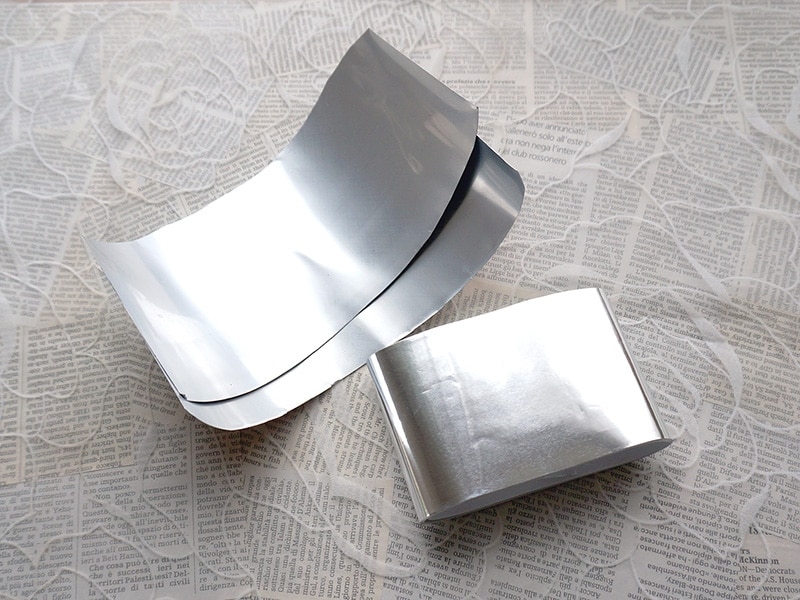 空き缶とアルミテープ
