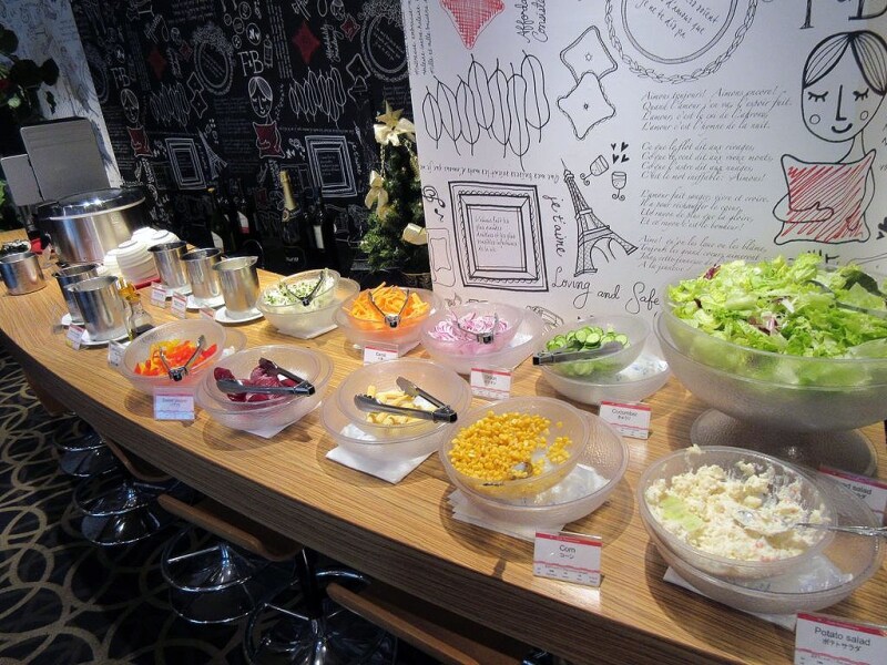 カフェ&nbsp;ランデヴー&nbsp;メインのブッフェ台