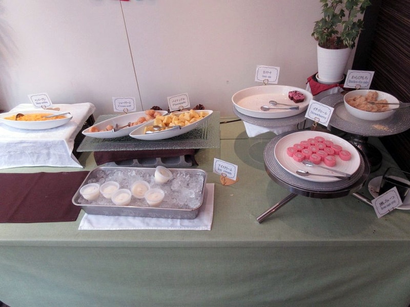 ブッフェ＆レストラン&nbsp;ステラ&nbsp;デザートのブッフェ台