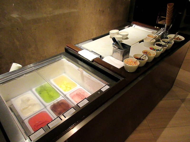 コールド マーブル アイスクリーム ステーション