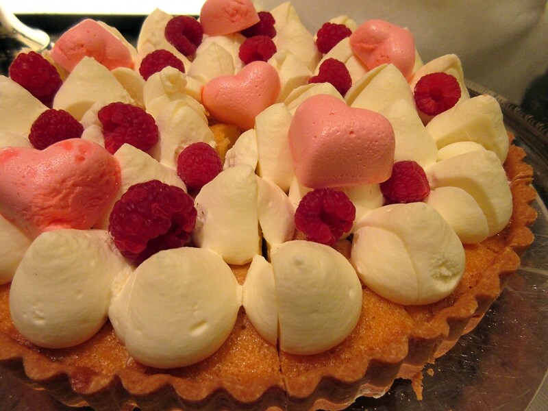 ラズベリーと柚子のタルト