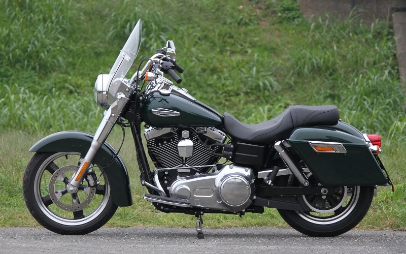 ハーレーダビッドソン FLD スイッチバック レフトビュー