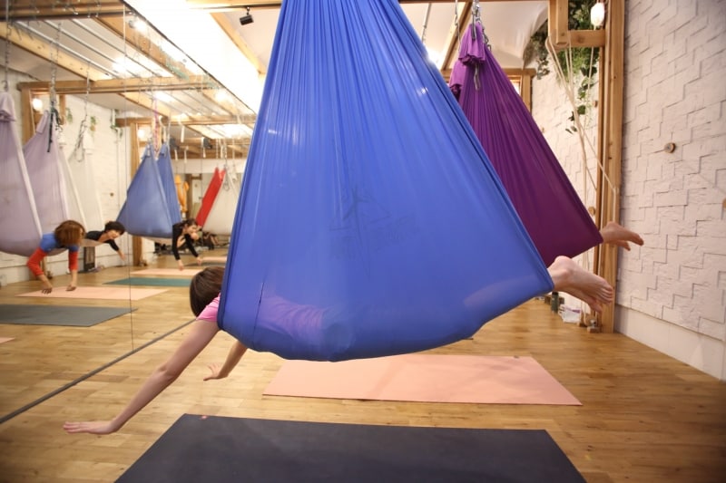 布の中にダイブ！