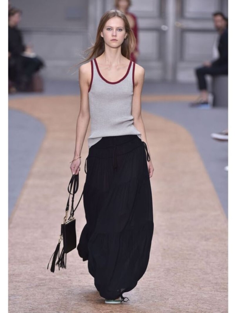 タンクトップ×ボリュームボトムのメリハリコーデundefinedクロエ 2016春夏パリコレクション