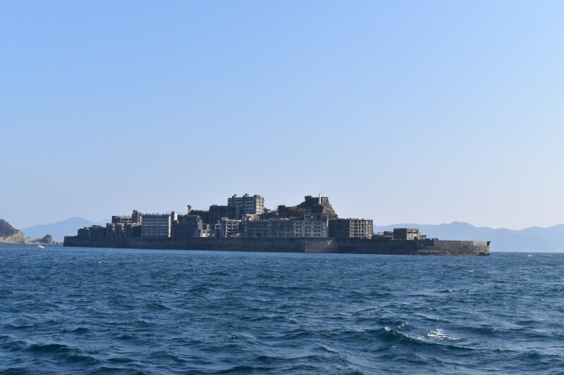 西側から見た端島（軍艦島）