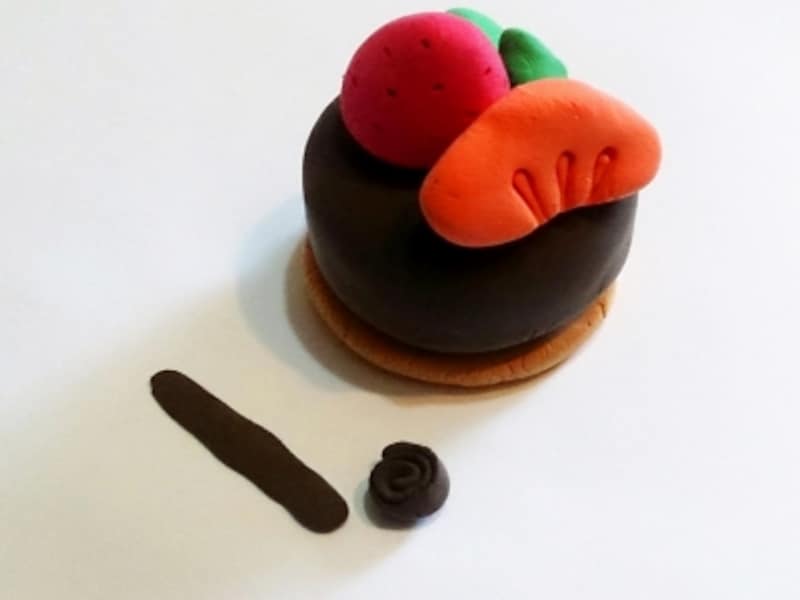 チョコレートの飾り作り