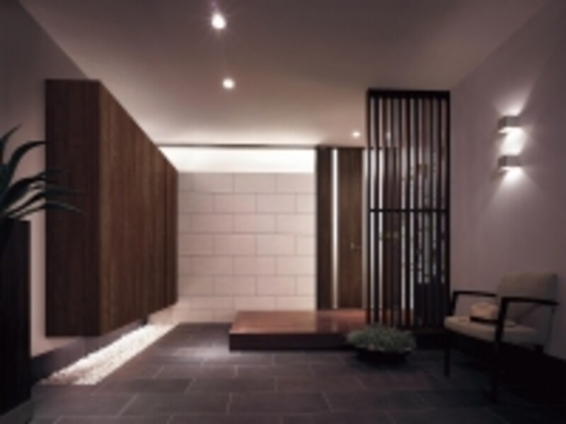 お客様を気持ちよく迎える玄関プランのポイント 窓 サッシ 玄関ドア All About