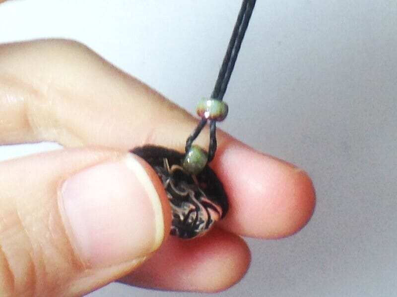 この特大ビーズでメタルプラスチックが安定します。