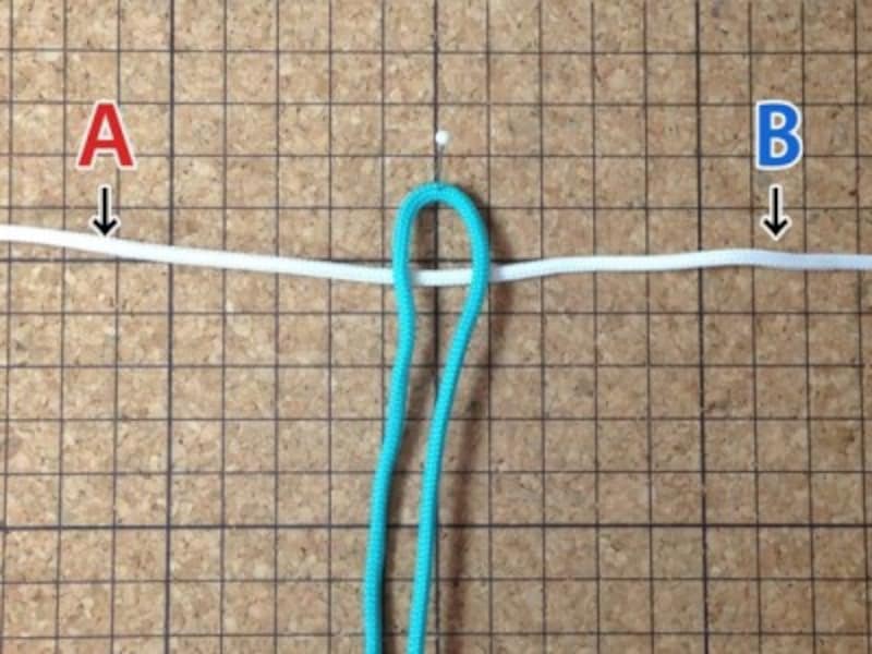 平結びをマスターしてミサンガやビーズアクセサリーを作ろう ビーズ All About 平結びをマスターしてミサンガやビーズアクセサリーを作ろう ビーズ All About