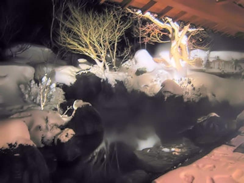 法師温泉長寿館の雪見露天風呂