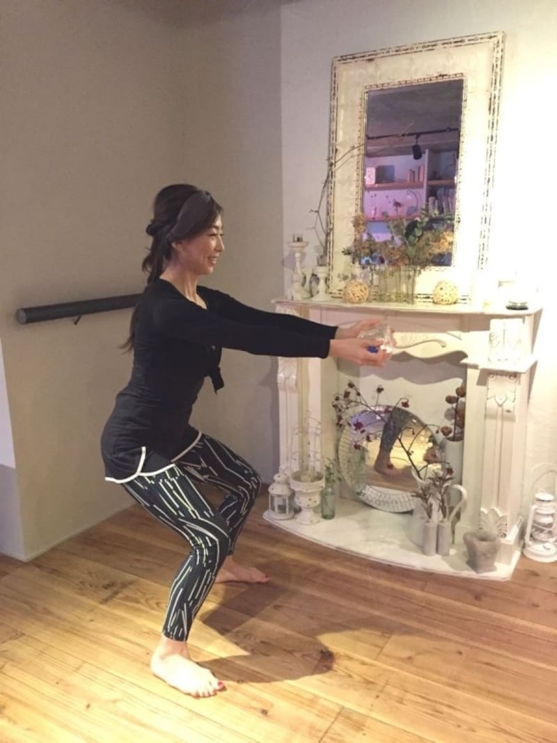 つむじから尾てい骨まで一直線に!