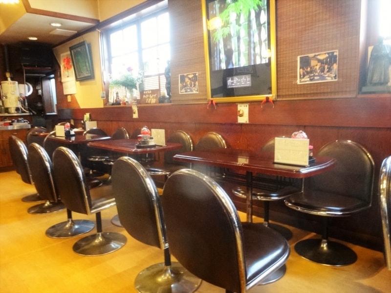 喫茶店というかんじのつくりになっている