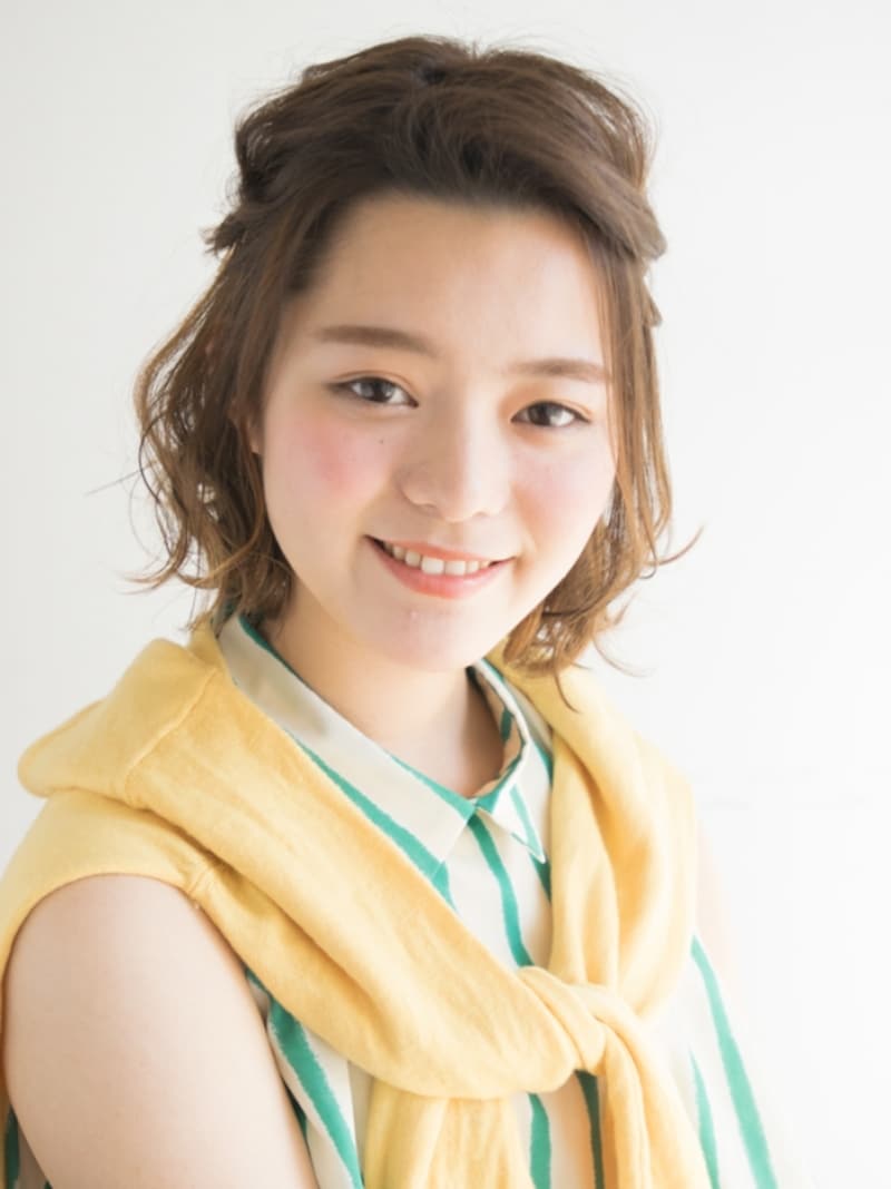 三つ編みで簡単ハーフアップ