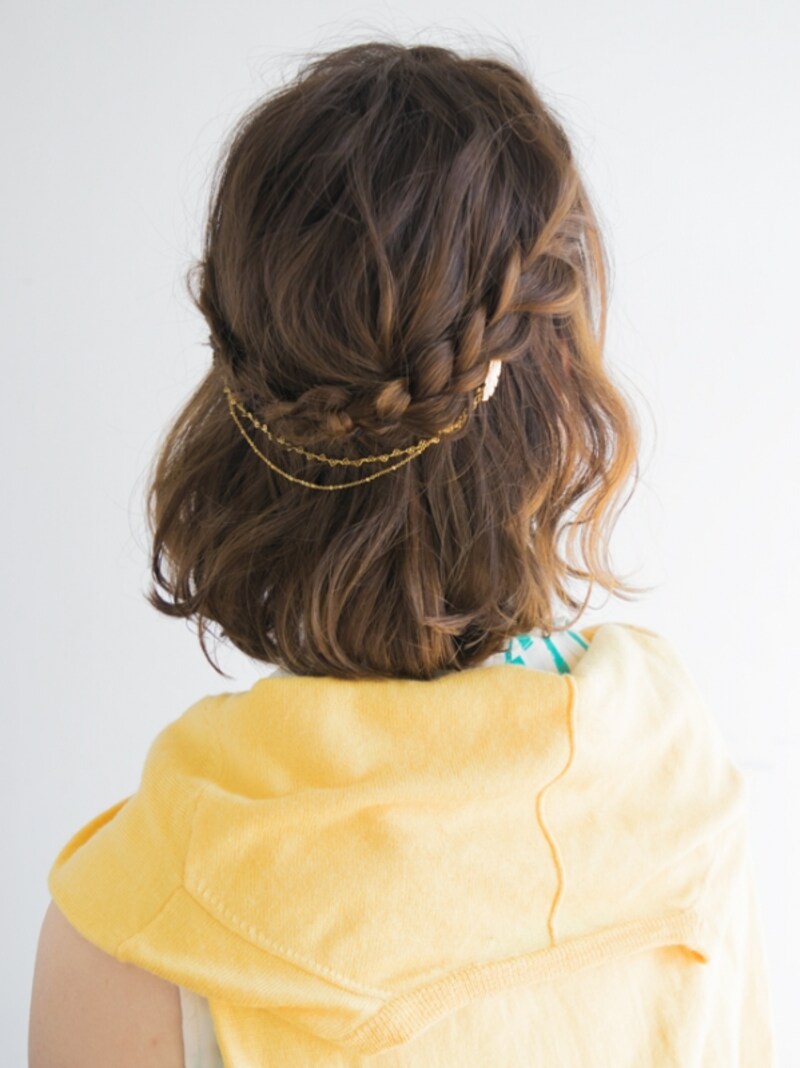 三つ編みで簡単ハーフアップ