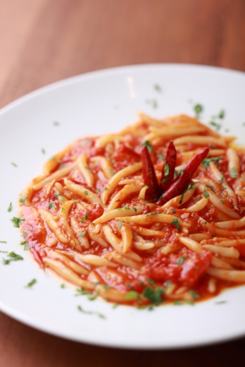 「100％手作りトマトソースのトロフィエアラビアータ」1,690円（税抜）