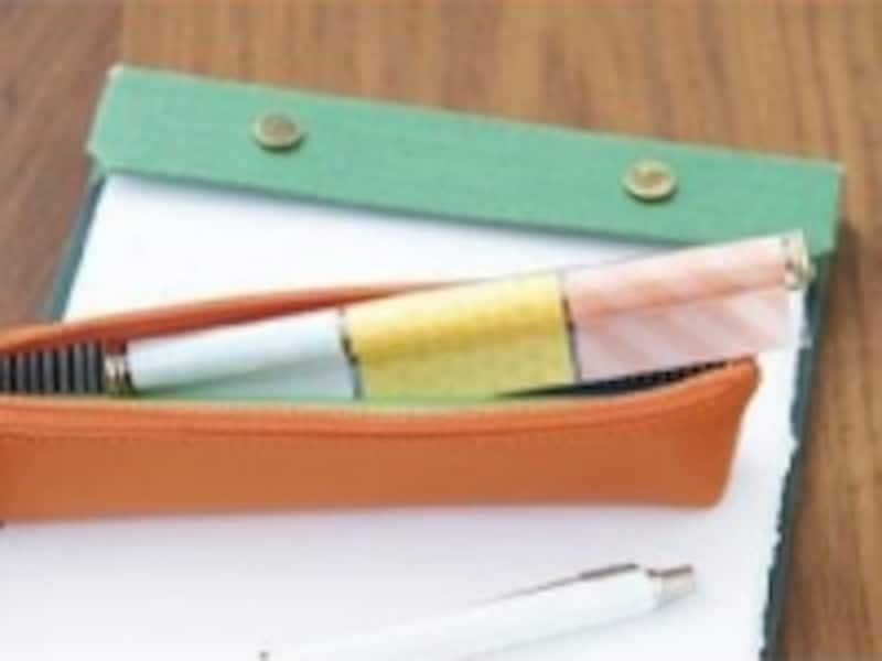 コンパクトなペンサイズながら210枚分とたっぷり容量！