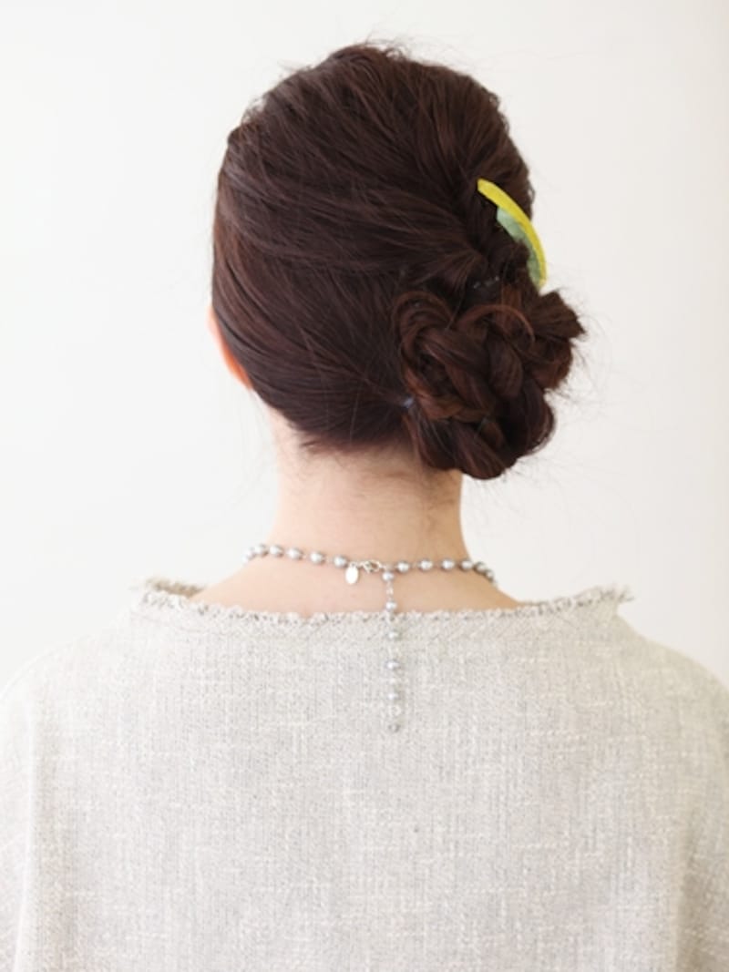 大人の三つ編みおだんご