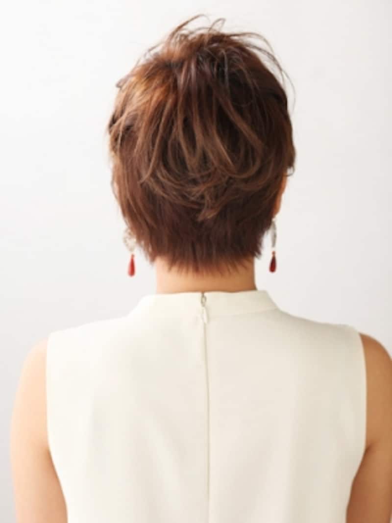シルエット重視のソフトモヒカン風ショートアレンジ 結婚式 パーティーヘアアレンジ All About