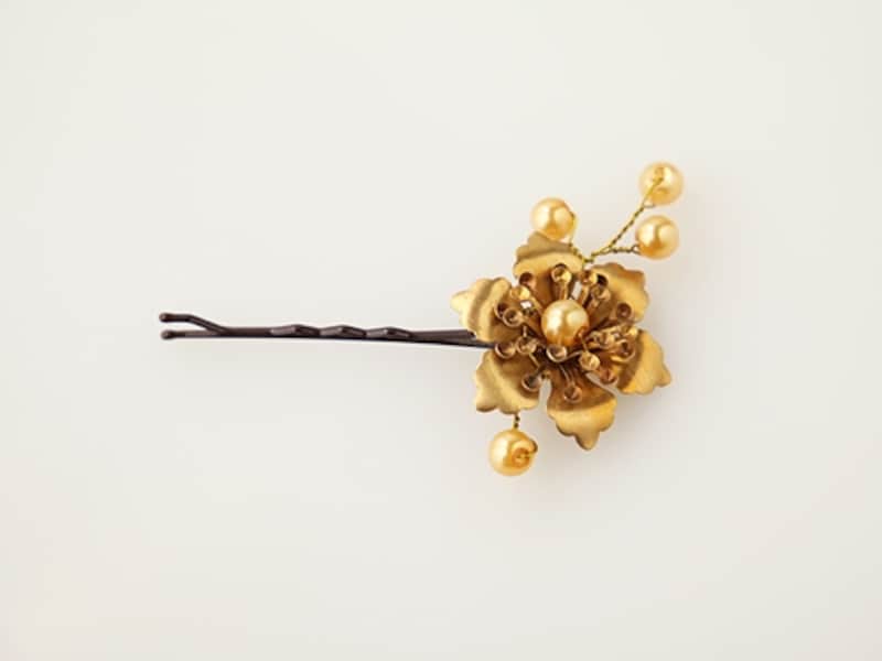 メタルゴールドのヘアピン