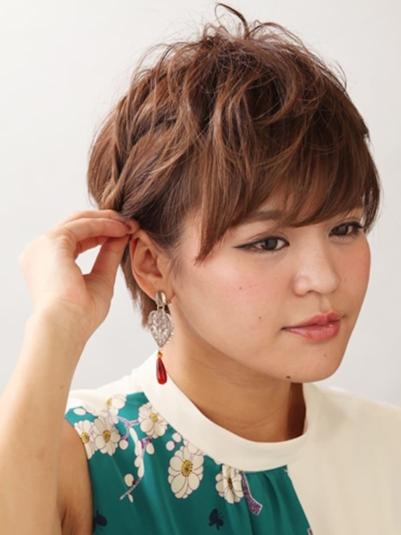 耳を出すことで大人っぽさがアップ