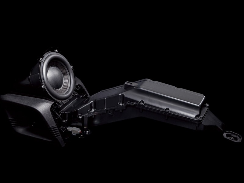 フォステクスとホンダが共同開発したバックロードホーン型サブウーハー