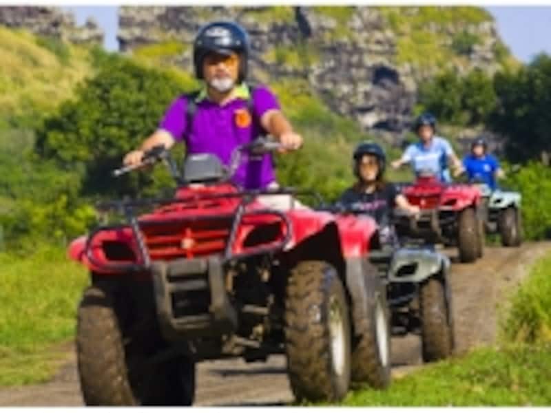 広大な草原でバギー体験