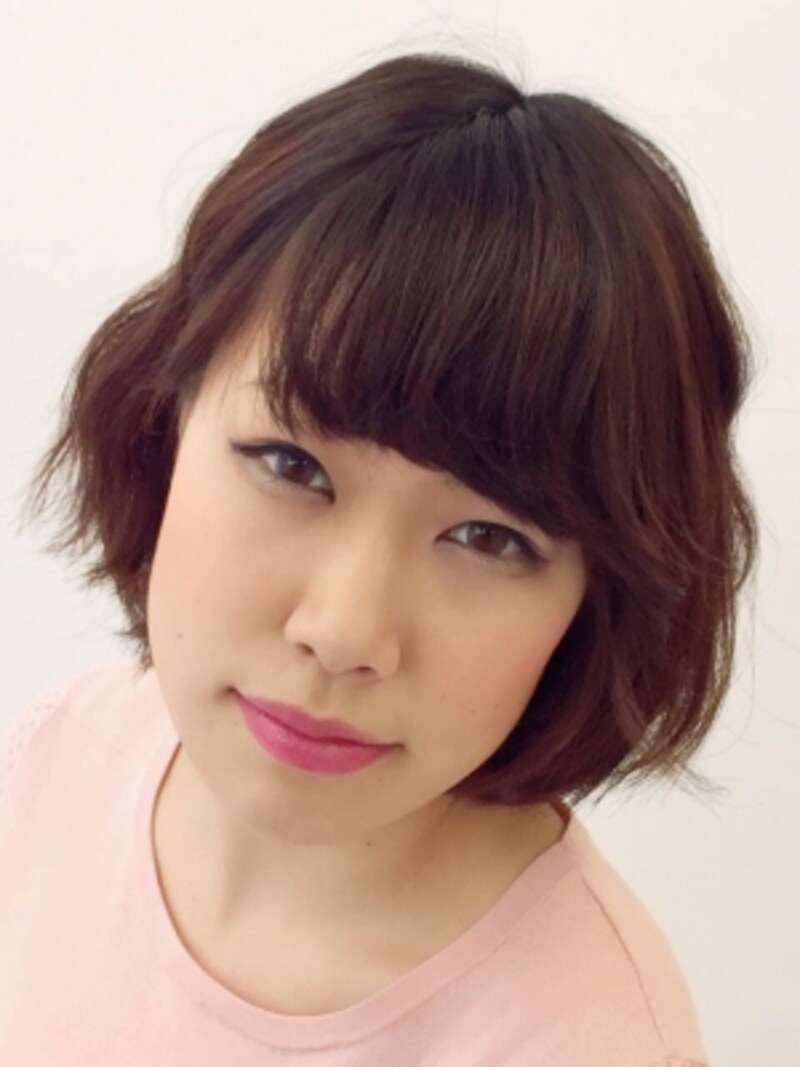 自撮りのコツをおさえれば写真が見違える 自然にかわいく写るために メイク メイクアップ All About