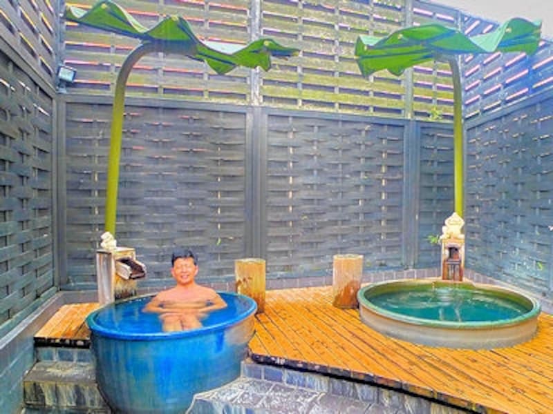 夫婦茶碗をイメージしたユニークな貸切露天風呂！旅亭 松葉屋の夫婦の湯