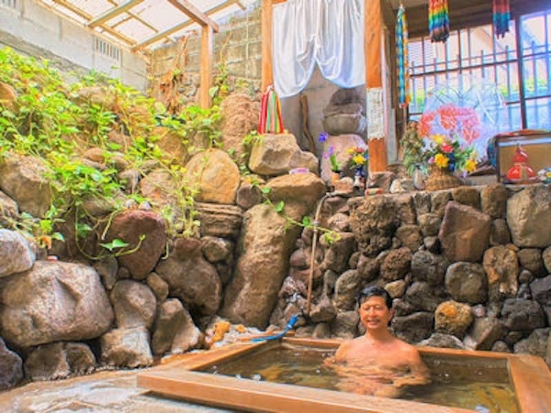 祈りが込められた湯治場風情に心奪われる！貸間 双葉荘の温泉浴場