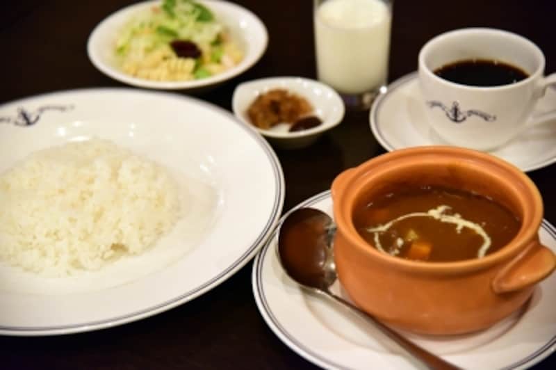 「よこすか海軍カレーundefinedスペシャルビーフ」(税込1,300円)。ビーフまたはチキンが選べる。辛さは、好みにより調節してくれる