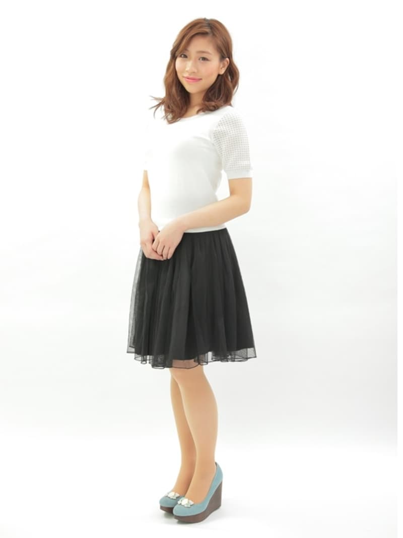 気になるお腹も隠れる全身ポーズ