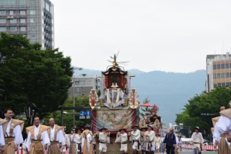 京都三大祭り 葵祭 祗園祭 時代祭 19年の日程と観覧のポイント 京都の観光 旅行 All About
