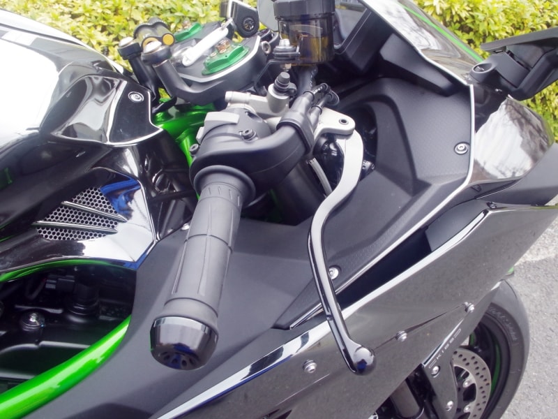 Ninja H2のアクセルレスポンスはとにかくシャープ!