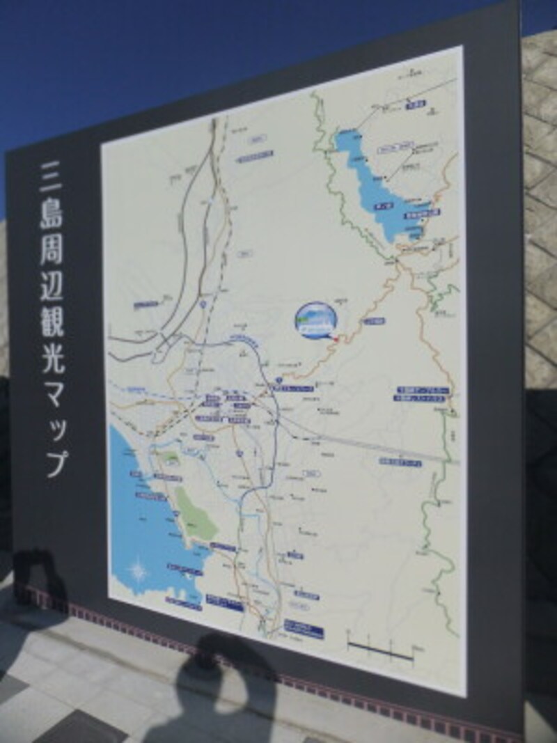 三島スカイウォークと三島、箱根の位置関係を示す地図