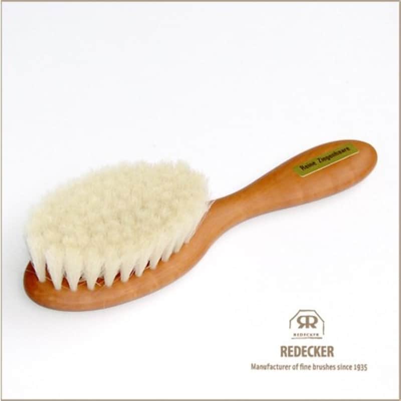 ドイツのレデッカー社製天然素材のベビーブラシ