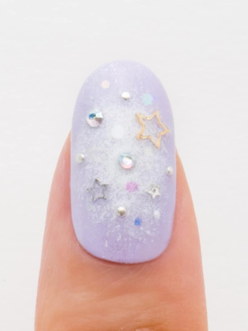 チークのように中央が濃いスポンジネイル