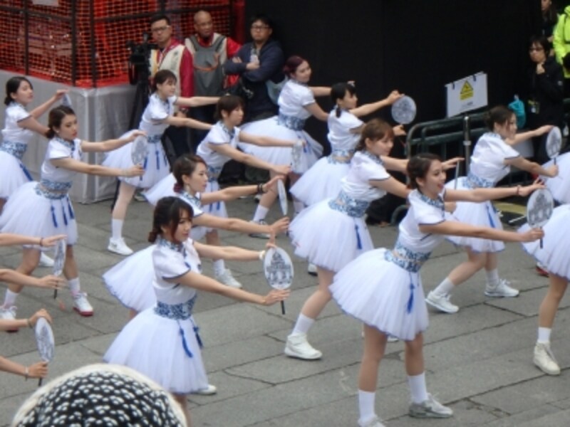 女子学生らによるダンス