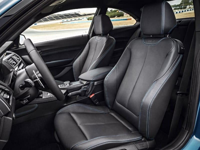 BMW M2クーペ