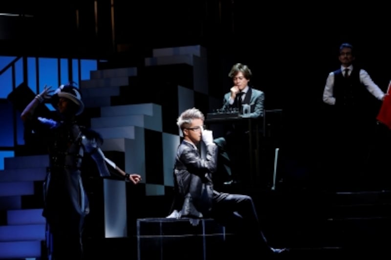 『Chess The Musical』撮影：村尾昌美undefined写真提供：梅田芸術劇場