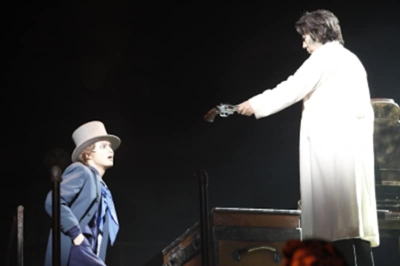 『スウィーニー・トッド』（2011年公演）撮影：渡部孝弘