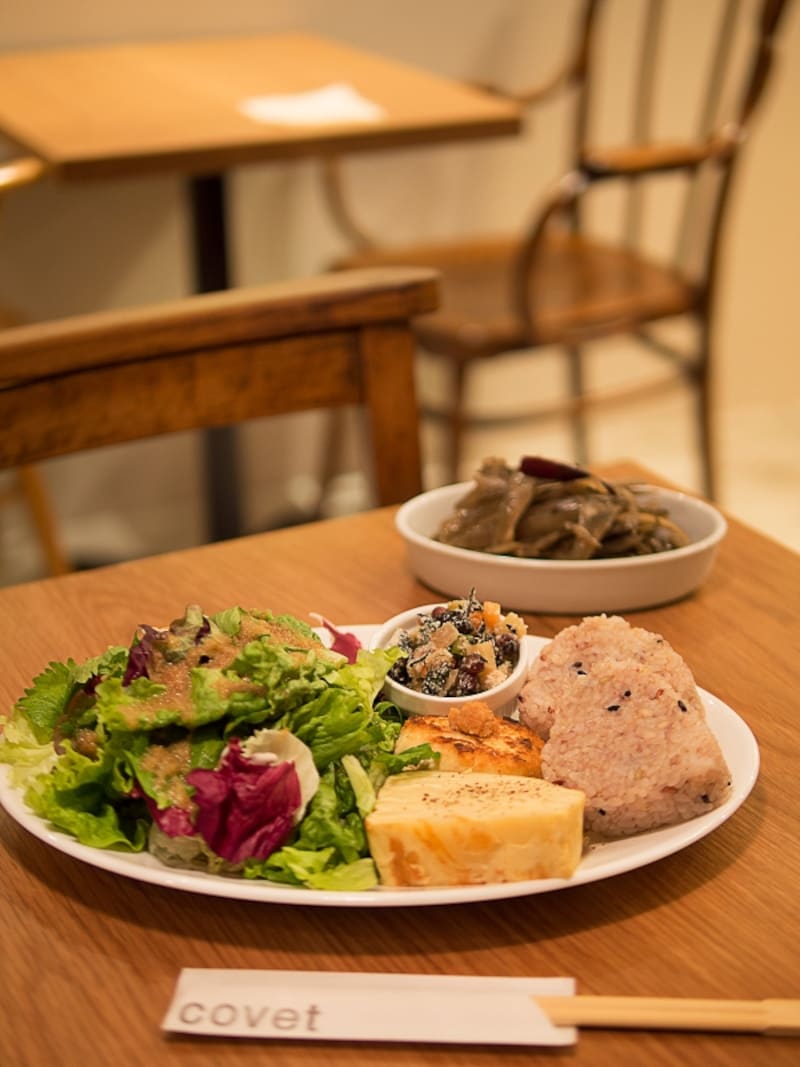 デリプレートを店内で