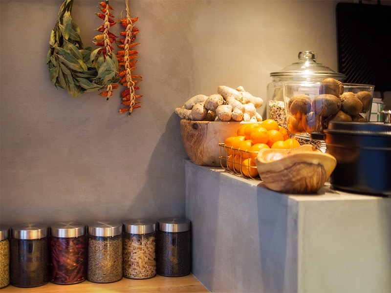 小さなオレンジ色は国産の珍しいレモン。なんと山椒の香り！